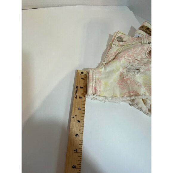 Celebrity Pink Cut-Off Distressed Denim Shorts Junior’s Size 3 - Picture 6 of 7